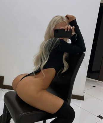 Опыт в мире наслаждения? У меня его более, чем достаточно! 💋 Живу в Москве и готова порадовать тебя своей ненасытной страстью и эксцентричностью. Мои услуги – источник безудержного удовольствия и неповторимого восторга. Разнообразие возможностей, которые я предлагаю, оставит тебя без слов. 🌟 Интимные игры, массаж, фантазии – все это я могу предложить тебе, дорогой гость. Подарю тебе незабываемые моменты, о которых будешь мечтать снова и снова. Мои фото и отзывы говорят сами за себя – я непревзойденная в своем деле. ✨ Тебе осталось только позвонить мне и отдаться в мои нежные и искусные руки. Тебя ждет райский отдых с обольстительной Любовницей. Не теряй времени и приходи – тебе не пожалеешь! 🌹 Алена
